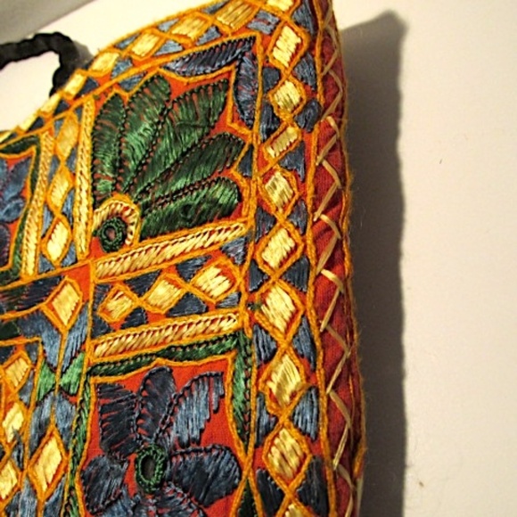 VTG Embroidered Fabric Baguette Shoulder Bag - Picture 7 of 7